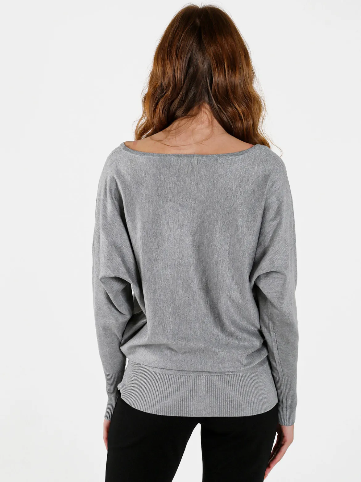 Coveri Moving Maglia donna con scollo a barca e borchie - grigio