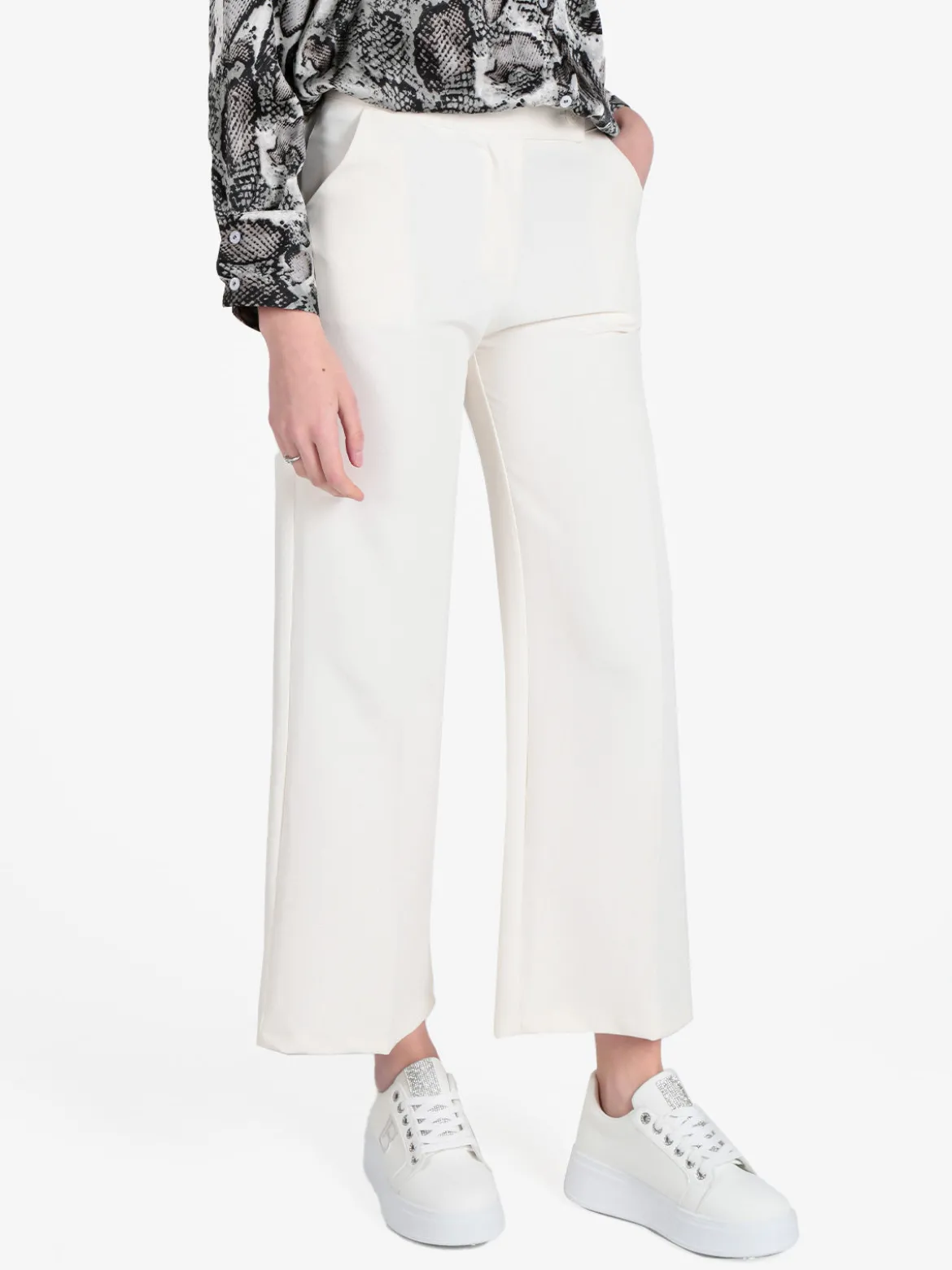 Frenetika Pantaloni classici da donna a palazzo