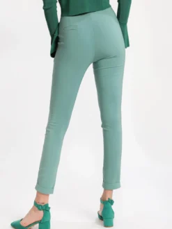 Frenetika Pantaloni eleganti con risvolto
