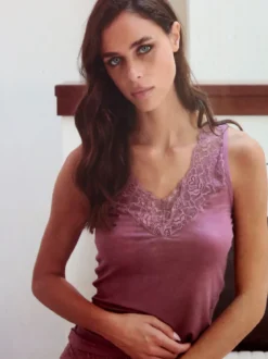 Intimami Top donna a spalla larga con scollo di pizzo - porpora