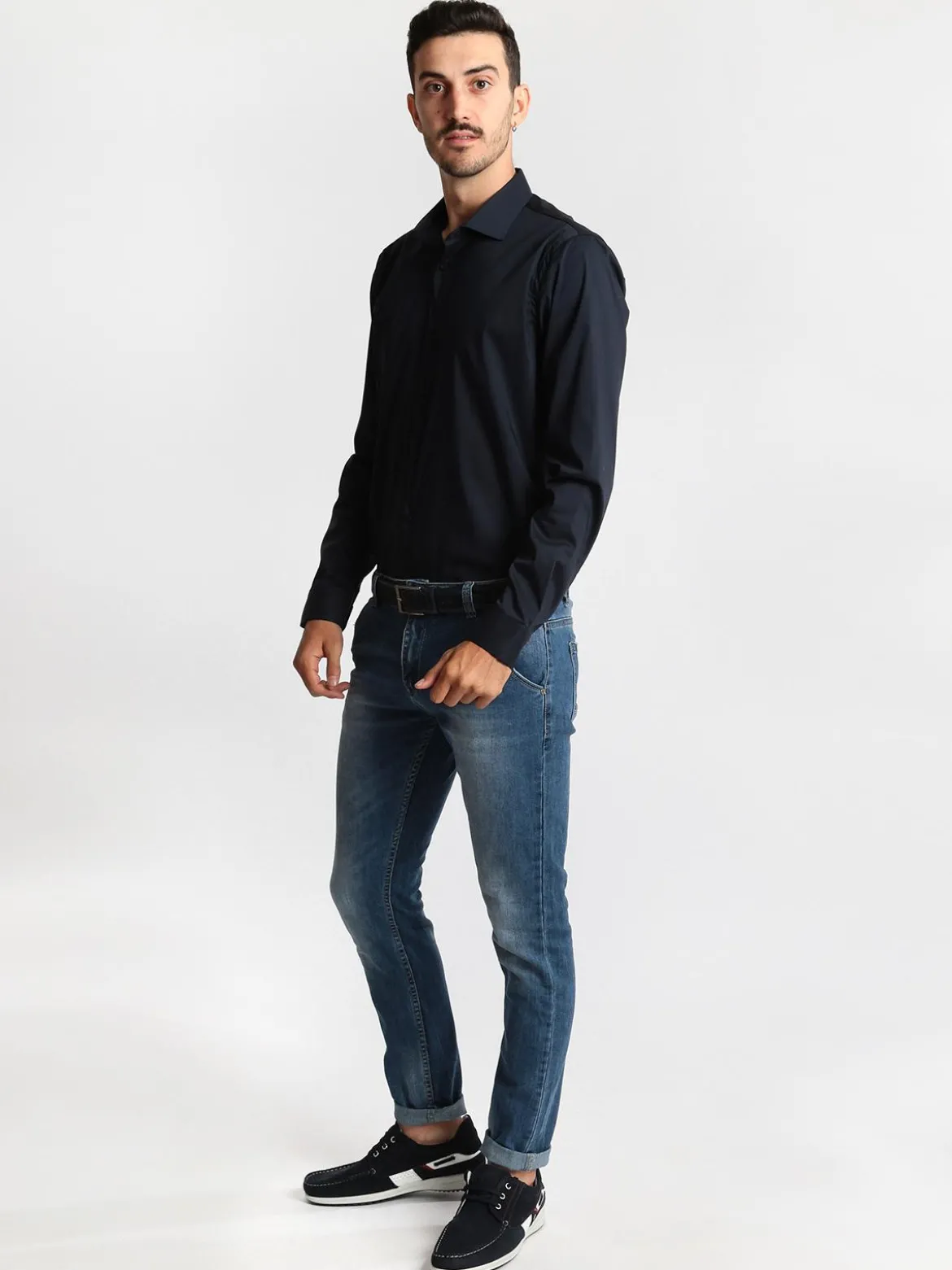 J.E. Mc Collum Camicia blu scuro a maniche lunghe classic fit