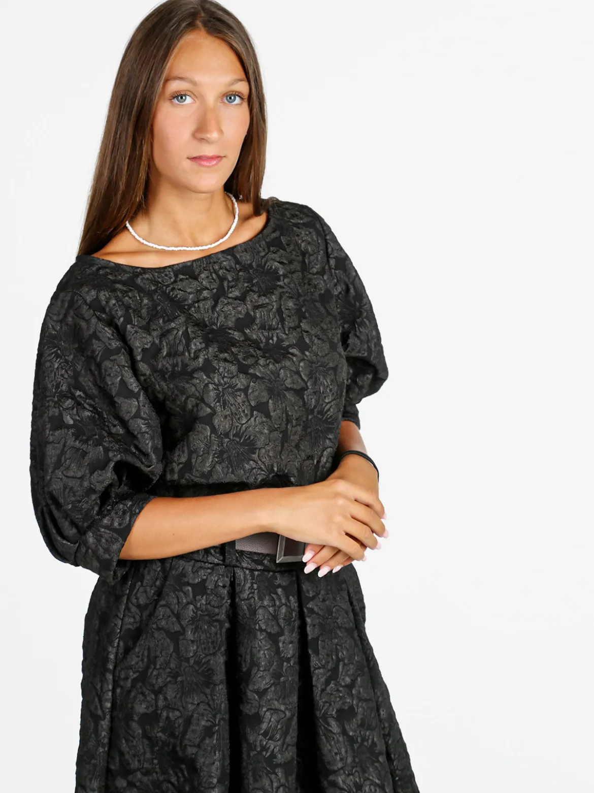 Solada Blusa donna con ricami e maniche corte a palloncino - nero