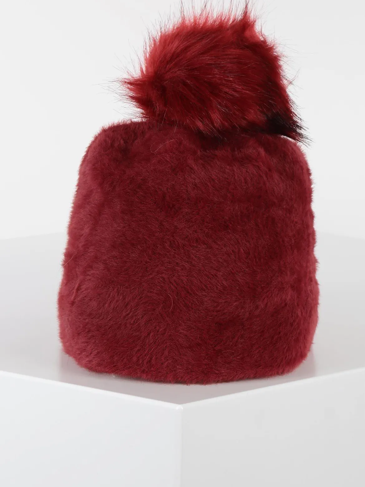 Solada Cappellino peloso con pompon