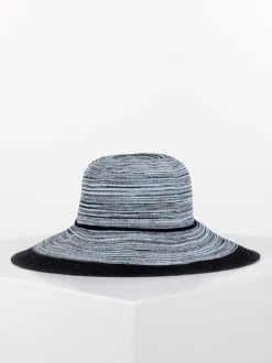 Solada Cappello con nastrino e nappine