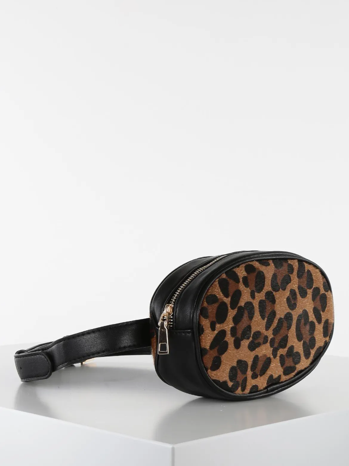 Solada Marsupio leopardato