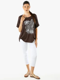 Solada Maxi t-shirt donna in viscosa con stampa fiori e dettagli micro borchie - marrone