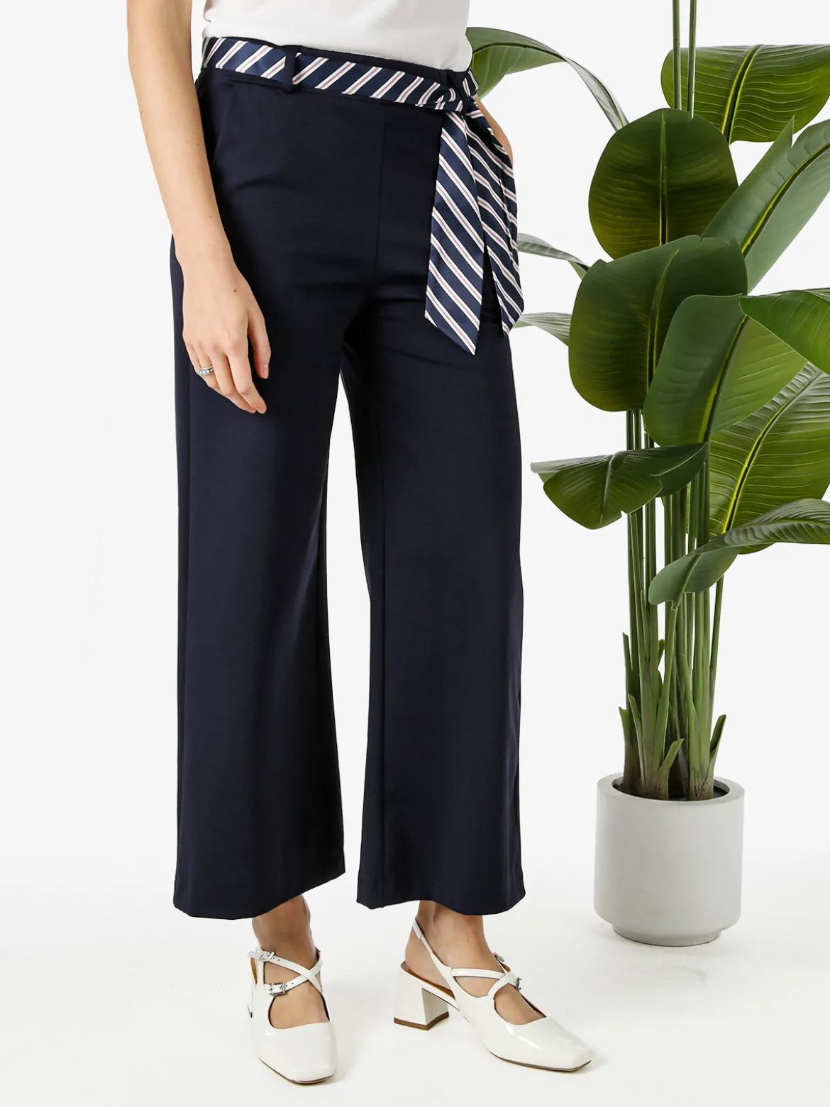 Solada Pantaloni donna cropped a gamba larga con cintura a foulard - blu scuro