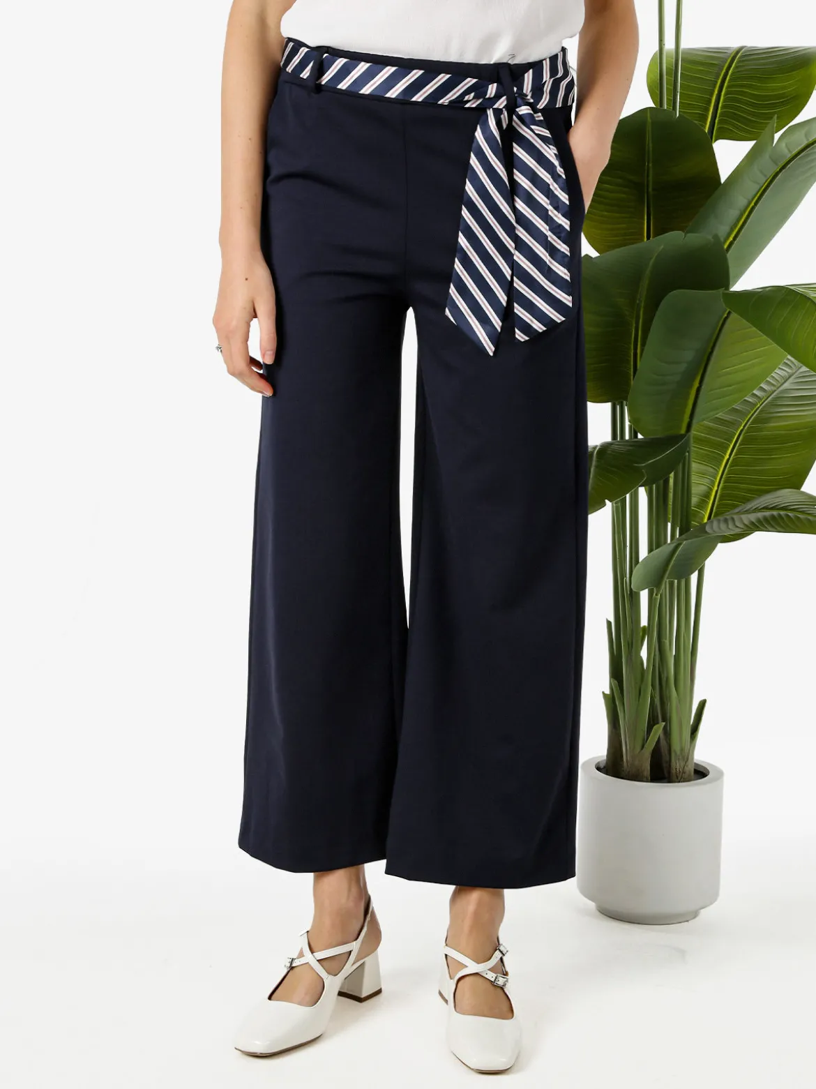 Solada Pantaloni donna cropped a gamba larga con cintura a foulard - blu scuro