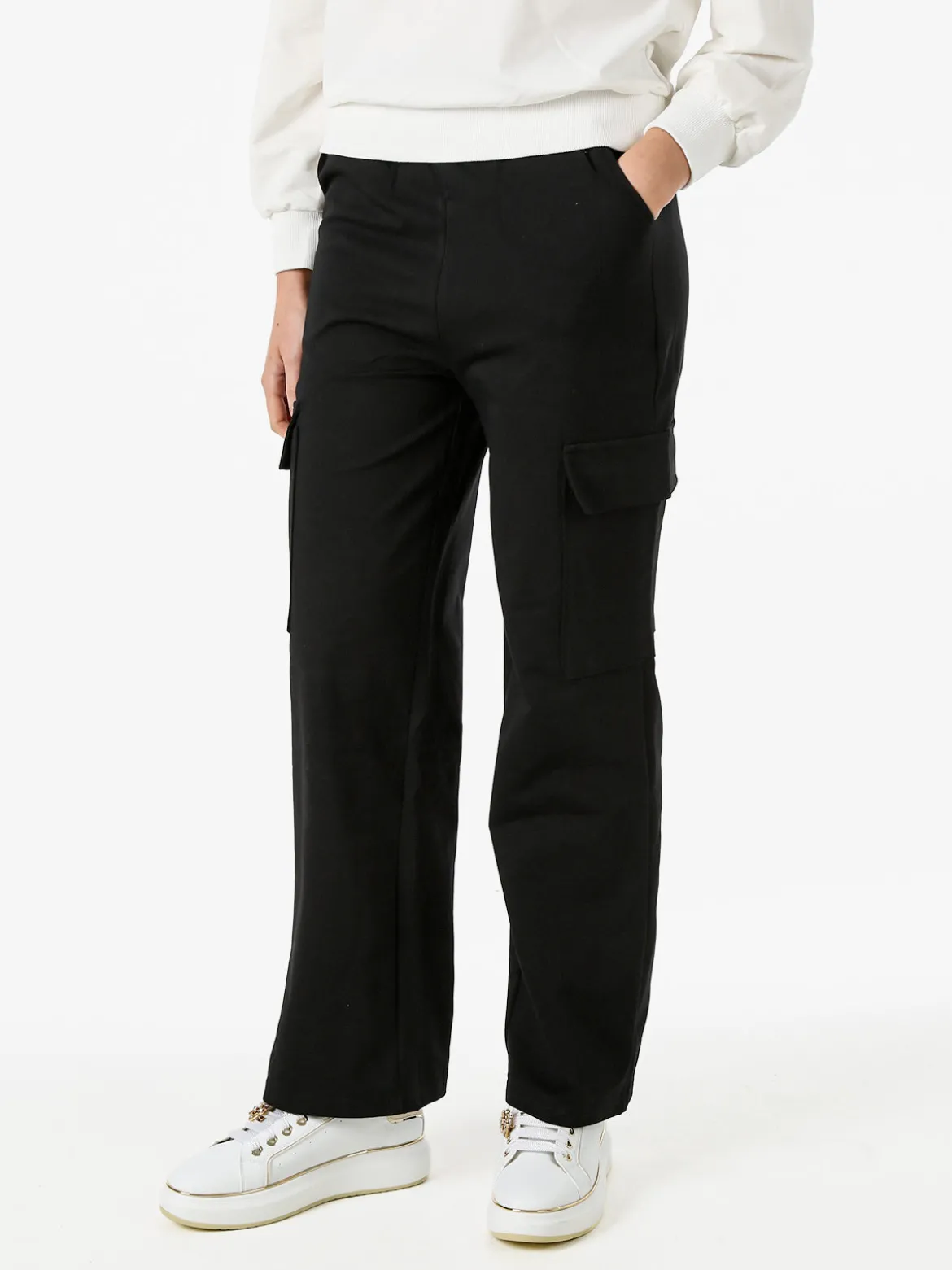 Solada Pantaloni tuta da donna con tasconi a gamba dritta - nero