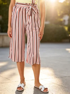Solada Pinocchietti donna estivi con stampa a righe verticali - bianco
