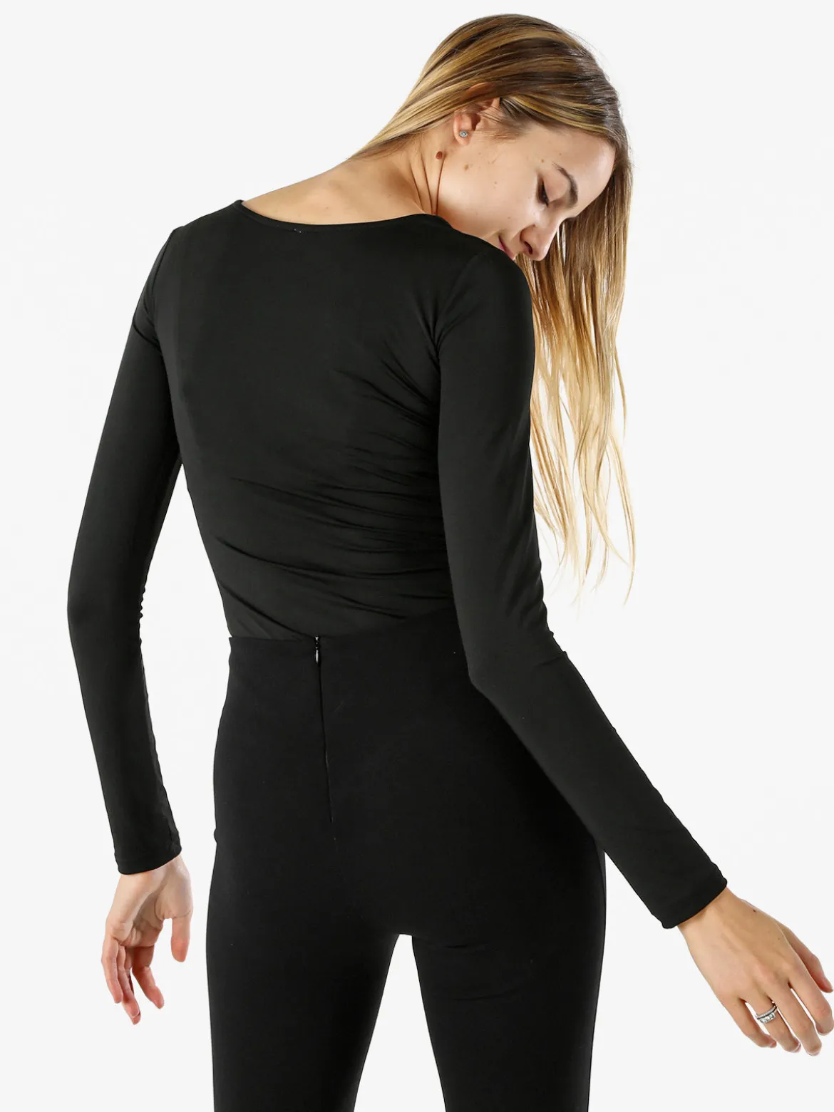 Solada Top body donna a maniche lunghe con scollo quadrato - nero