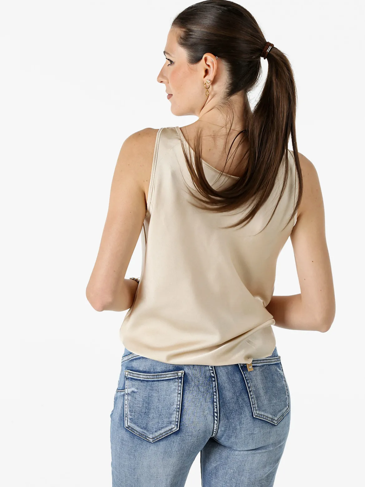 Solada Top donna smanicato con scollo a cascata in tessuto effetto raso - beige