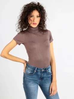 Solada T-shirt dolcevita da donna in tinta unita