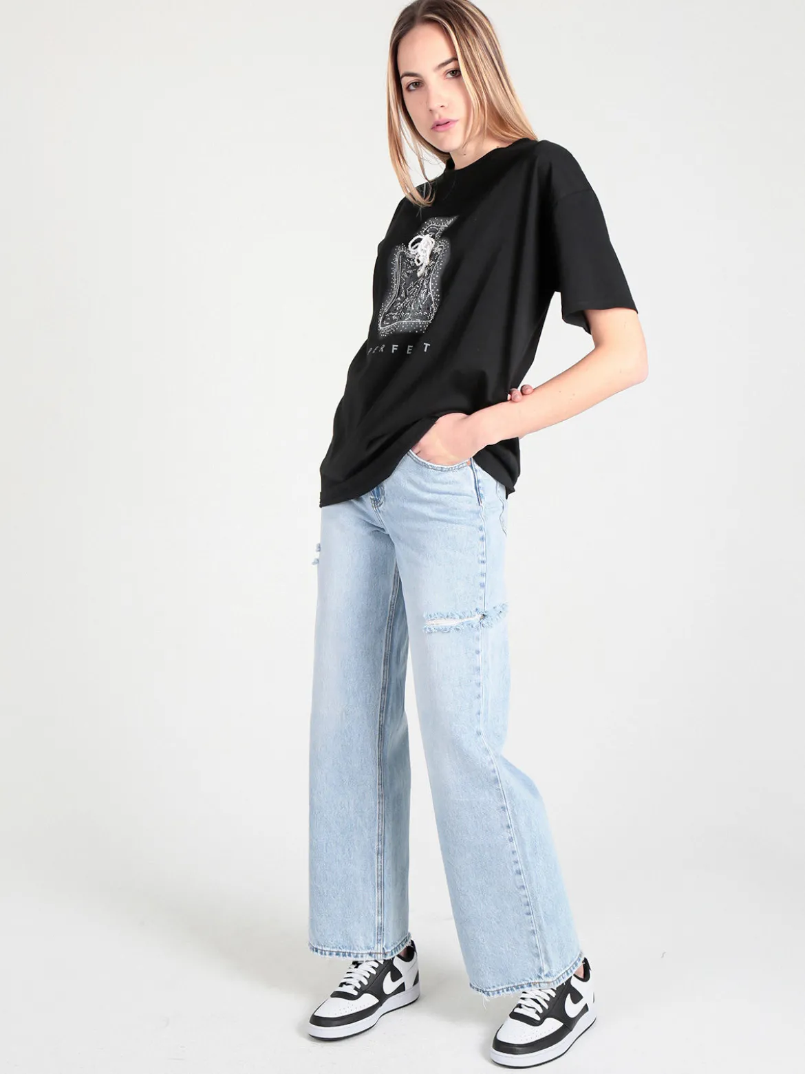 Solada T-shirt donna in cotone con stampa e strass decorativi