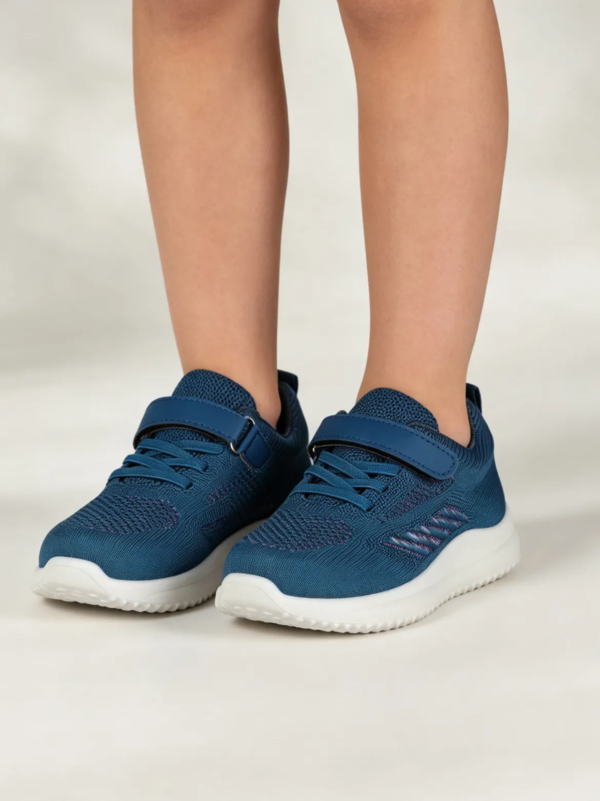 Sport Sneakers da bambina con strappo