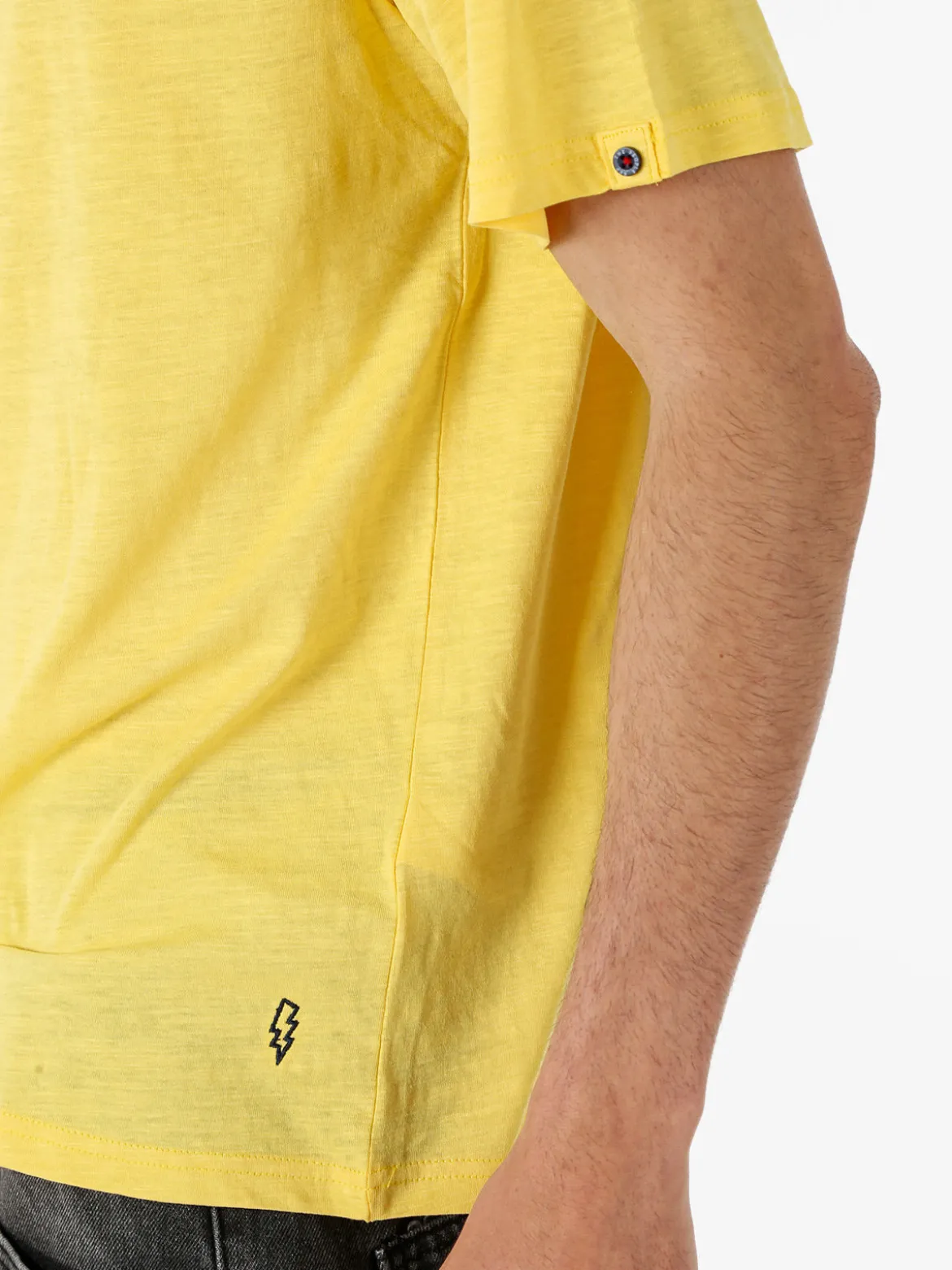 The People Rep T-shirt da uomo in cotone con bottoncini sullo scollo - giallo