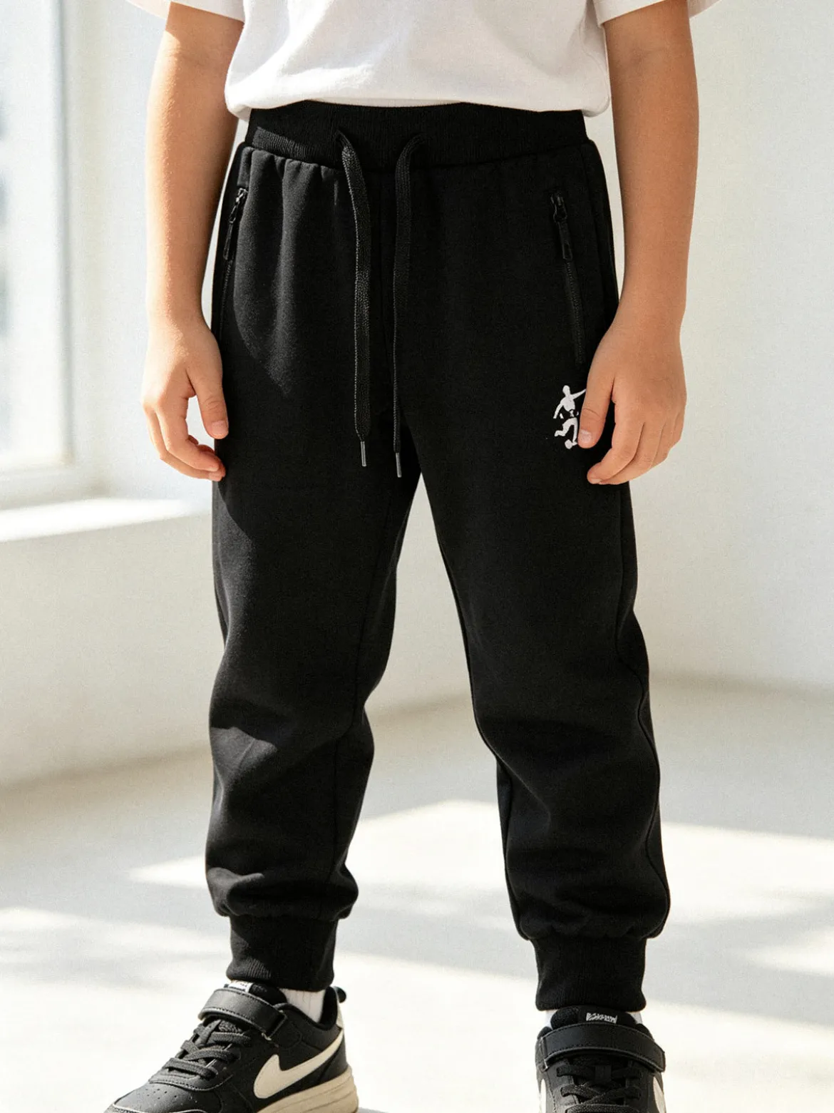 Urchin Pantaloni tuta da bambino con coulisse e polsini - nero